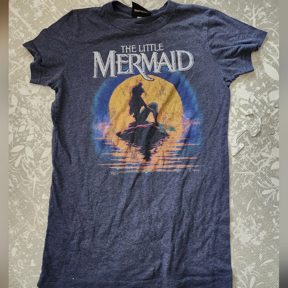 The Little Mermaid Graphic T-Shirt - Picture 1 of 3